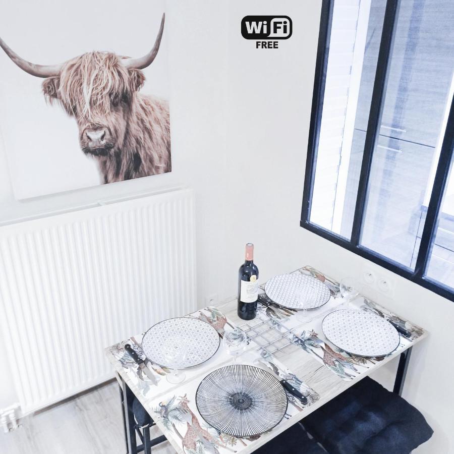 Detente & Jardin By Beds4Wanderlust - Charmant T2 Avec Jardin - Gare Plaisir-Grignon, Versailles 20Km Exterior photo